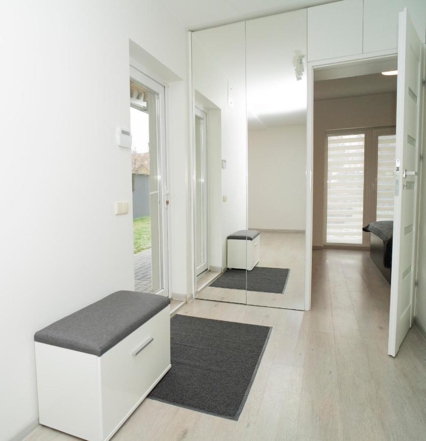 The Private Garden House Apartamento Kaunas Exterior foto