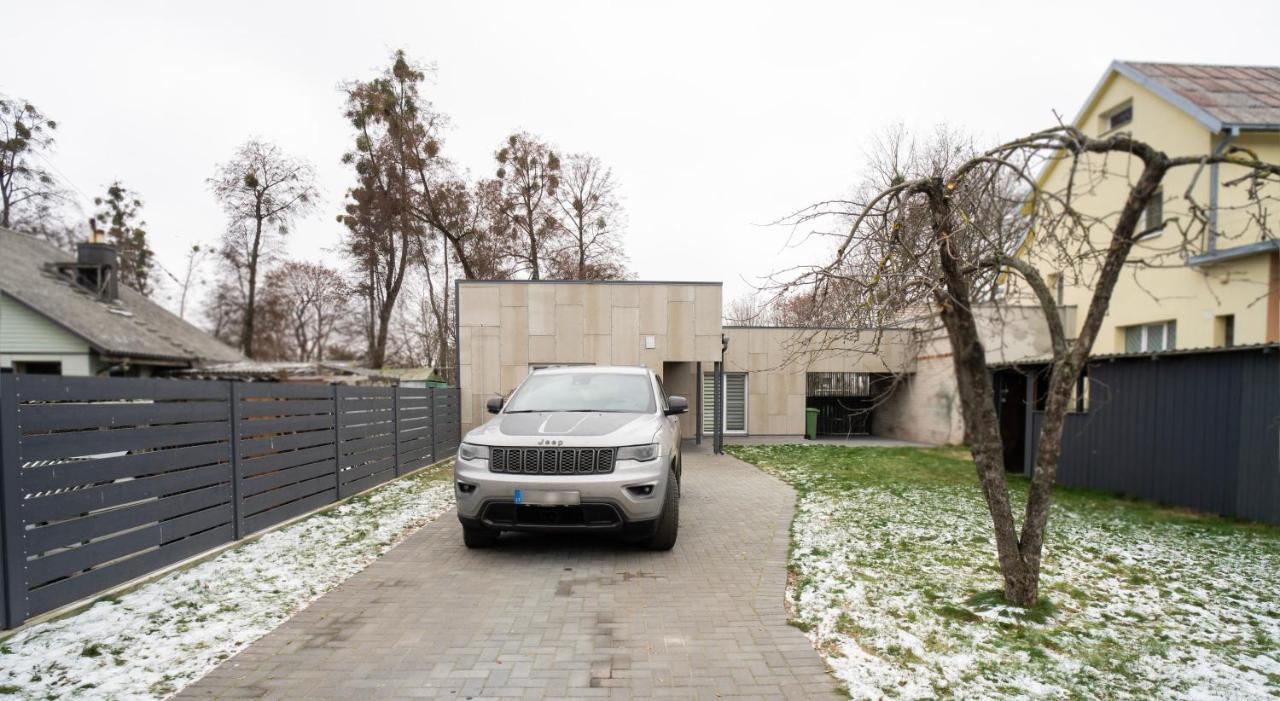 The Private Garden House Apartamento Kaunas Exterior foto